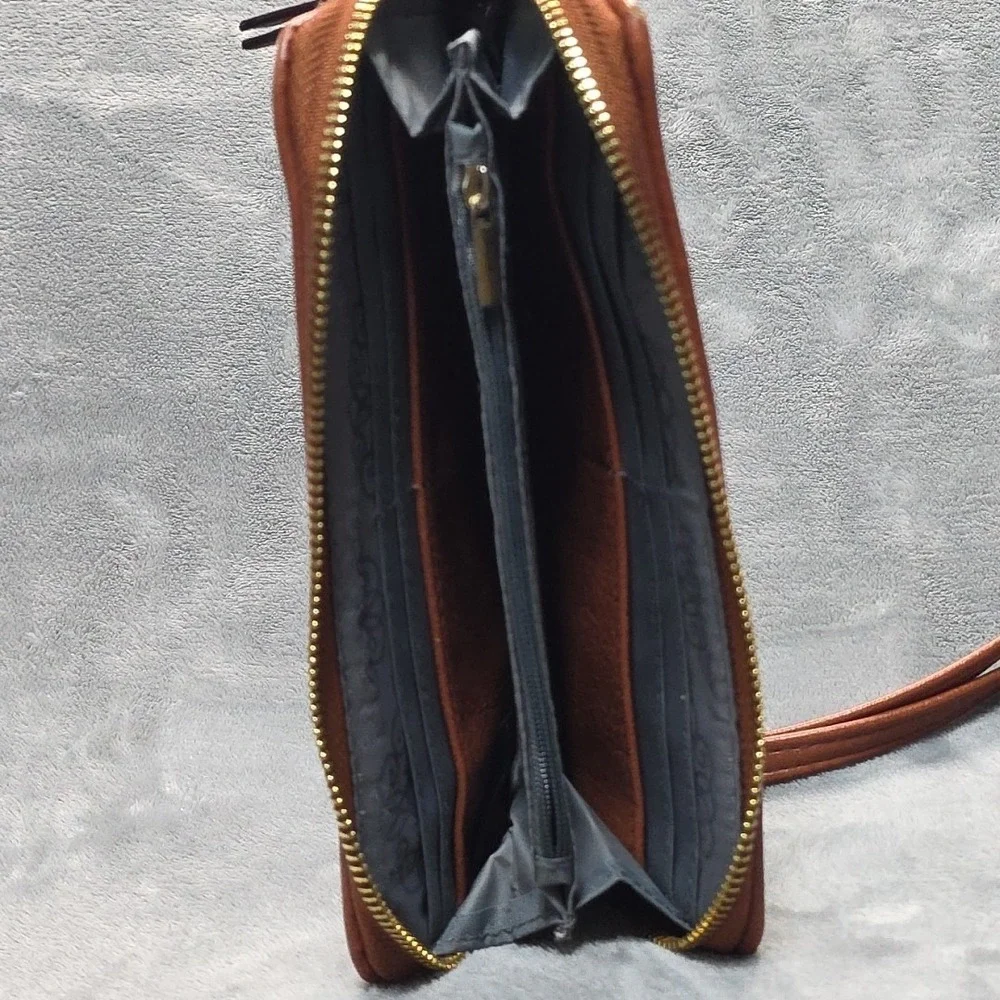 Enzo Angiolini Bamboo Leaf Canvas And Leather Wallet‎ 8x4 Zippered